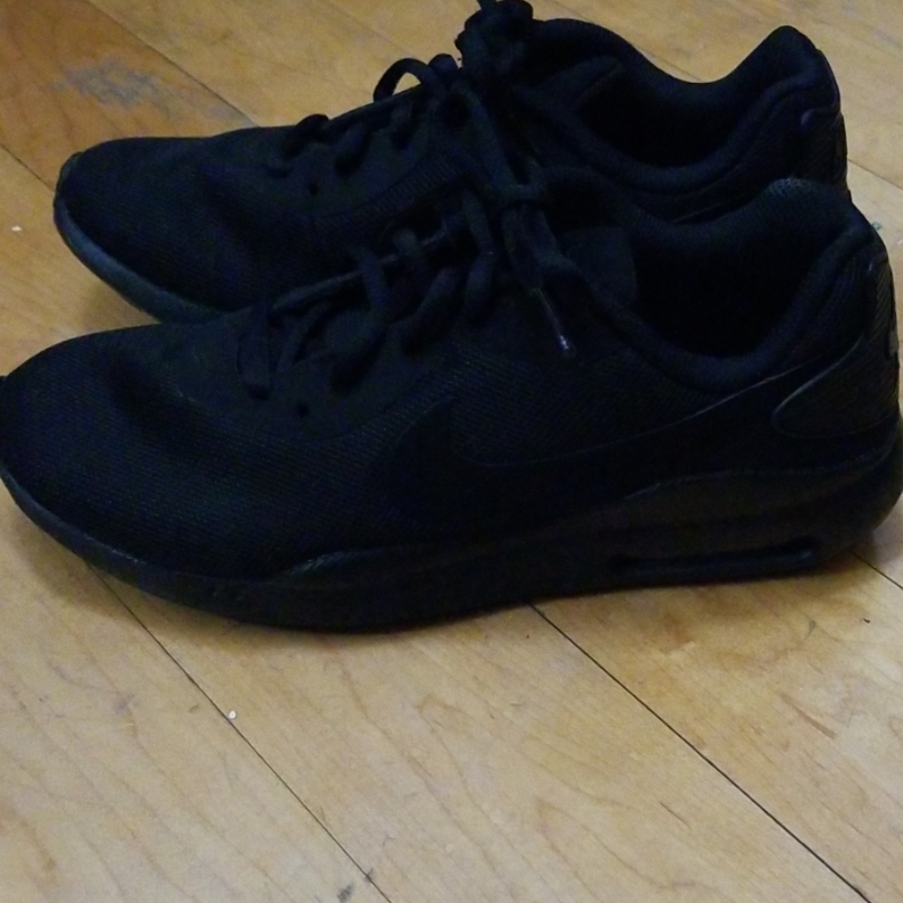 Sneakerd - Picture 2 of 5